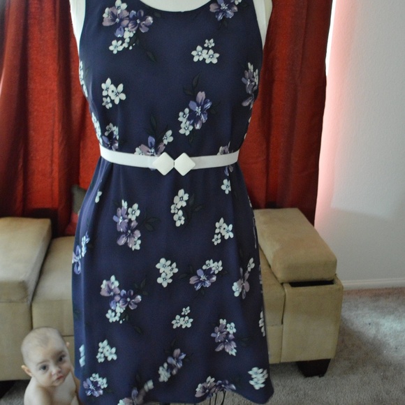 Lady's sundress - Plum crepe fabric & flowers - Picture 2 of 5